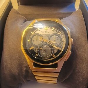 Mens Bulova Curv Chronograph gold watch 97A144